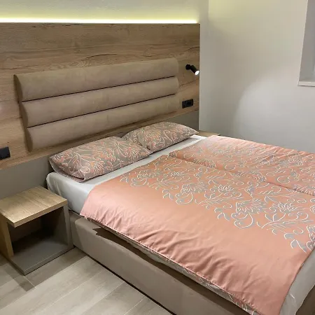 Sanela Apartment *