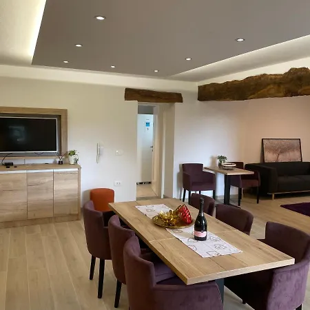 Sanela Apartment