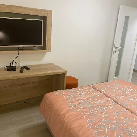 Apartament Sanela *